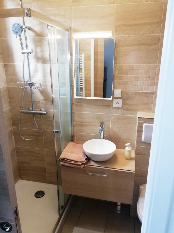 Appartement Refait Par Architecte. Proche De La Gare Et Le Centre De Reims Luaran gambar