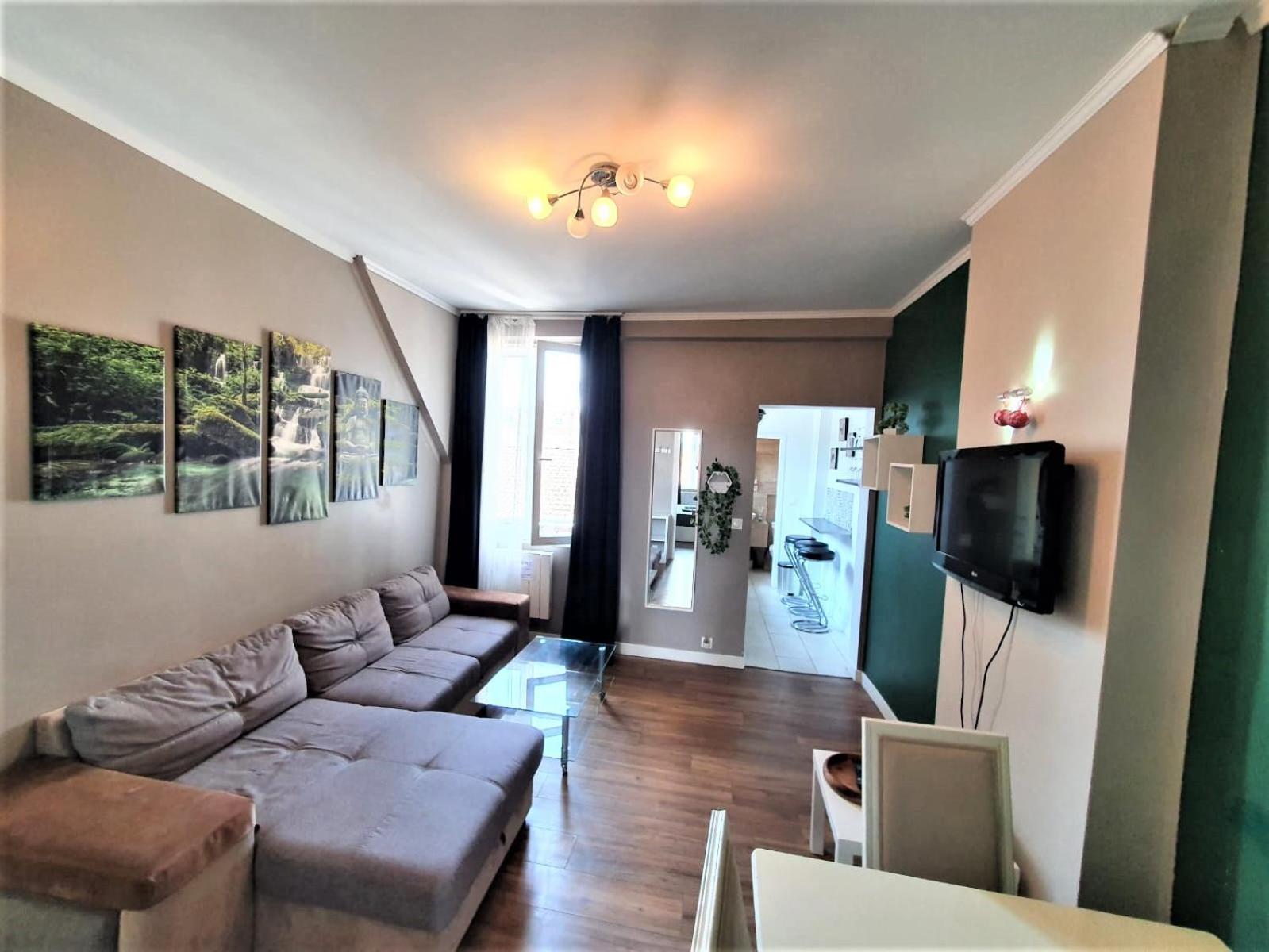 Appartement Refait Par Architecte. Proche De La Gare Et Le Centre De Reims Luaran gambar